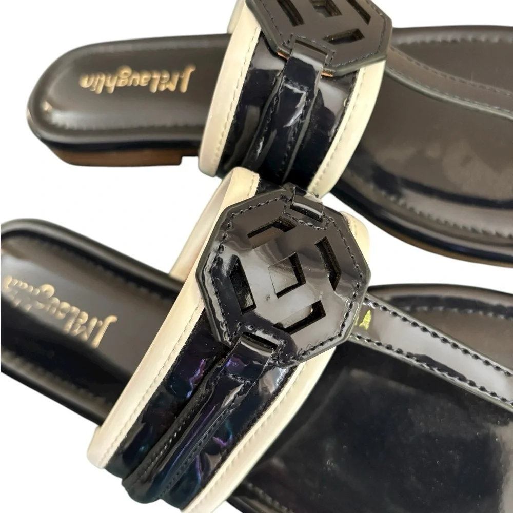 J. McLaughlin Faux Patent Leather Thong Sandal 8.5 Navy White Elevated Design